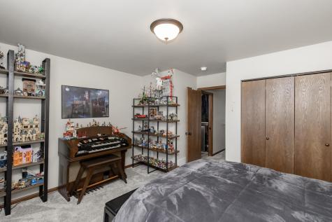 2750 10th Street W West Fargo ND 58078