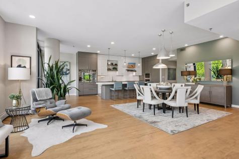 215 10th Avenue S Minneapolis MN 55415
