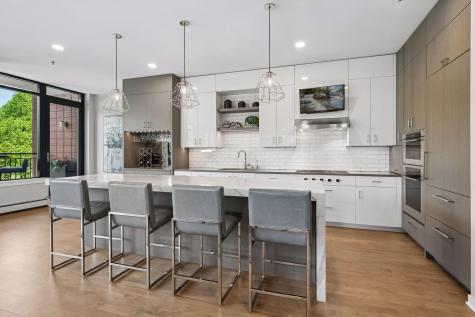 215 10th Avenue S Minneapolis MN 55415