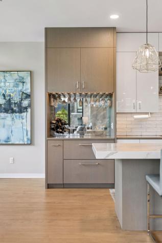 215 10th Avenue S Minneapolis MN 55415
