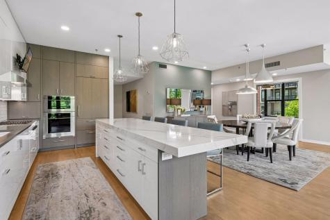 215 10th Avenue S Minneapolis MN 55415