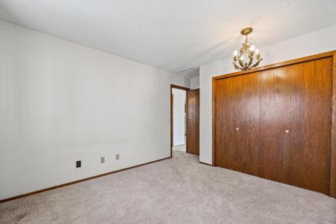 7517 Xerxes Avenue N Brooklyn Park MN 55444