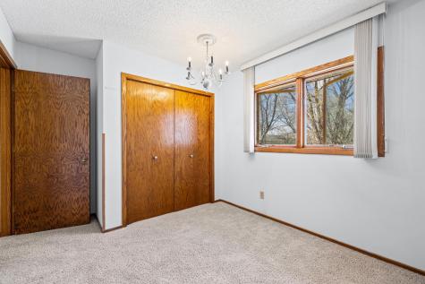 7517 Xerxes Avenue N Brooklyn Park MN 55444