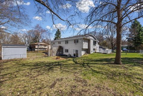 7517 Xerxes Avenue N Brooklyn Park MN 55444