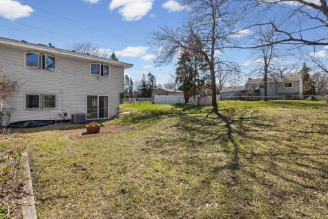 7517 Xerxes Avenue N Brooklyn Park MN 55444