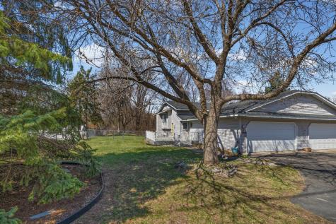 7517 Xerxes Avenue N Brooklyn Park MN 55444