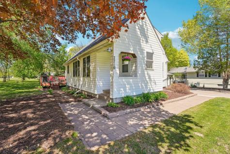 7710 Groveland Road Mounds View MN 55112