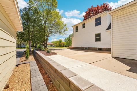 7710 Groveland Road Mounds View MN 55112