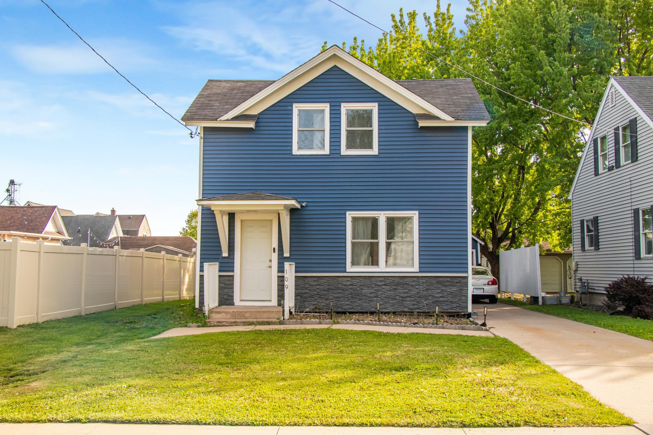 109 N 6th Street Lake City MN 55041