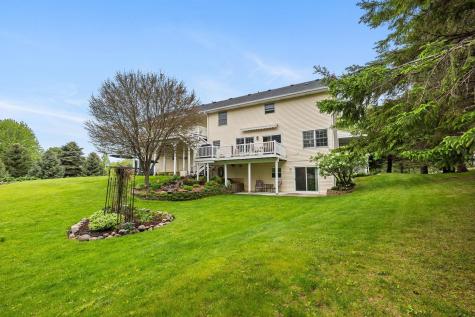31789 Lakeway Drive NE Cambridge MN 55008
