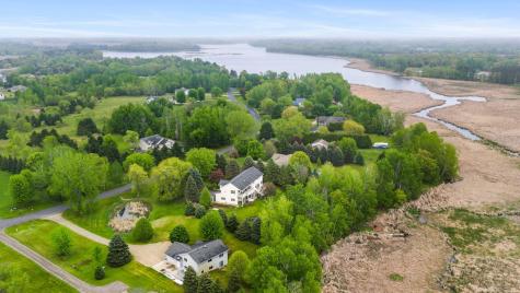 31789 Lakeway Drive NE Cambridge MN 55008