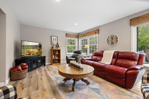31789 Lakeway Drive NE Cambridge MN 55008