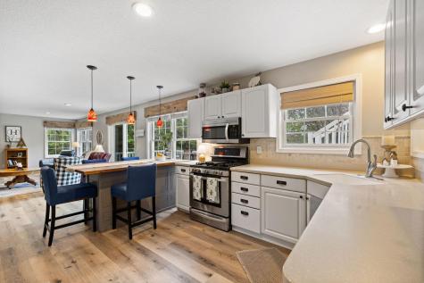 31789 Lakeway Drive NE Cambridge MN 55008