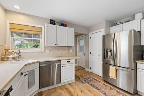 31789 Lakeway Drive NE Cambridge MN 55008