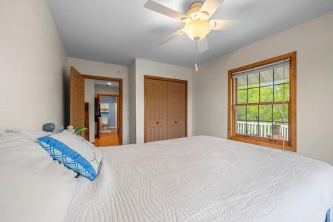 31789 Lakeway Drive NE Cambridge MN 55008
