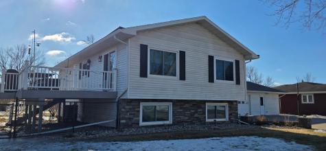 925 Riverview Drive Valley City ND 58072