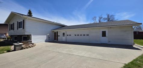 925 Riverview Drive Valley City ND 58072