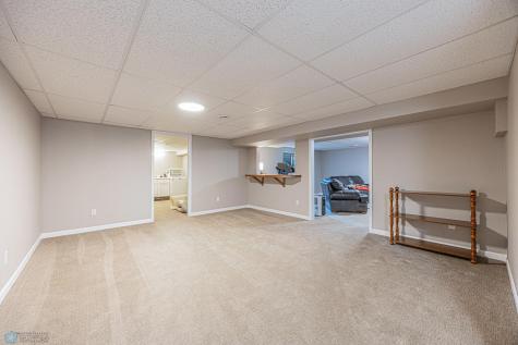 204 Oxbow Circle Oxbow ND 58047