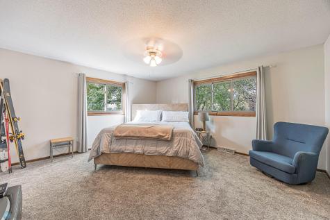 204 Oxbow Circle Oxbow ND 58047