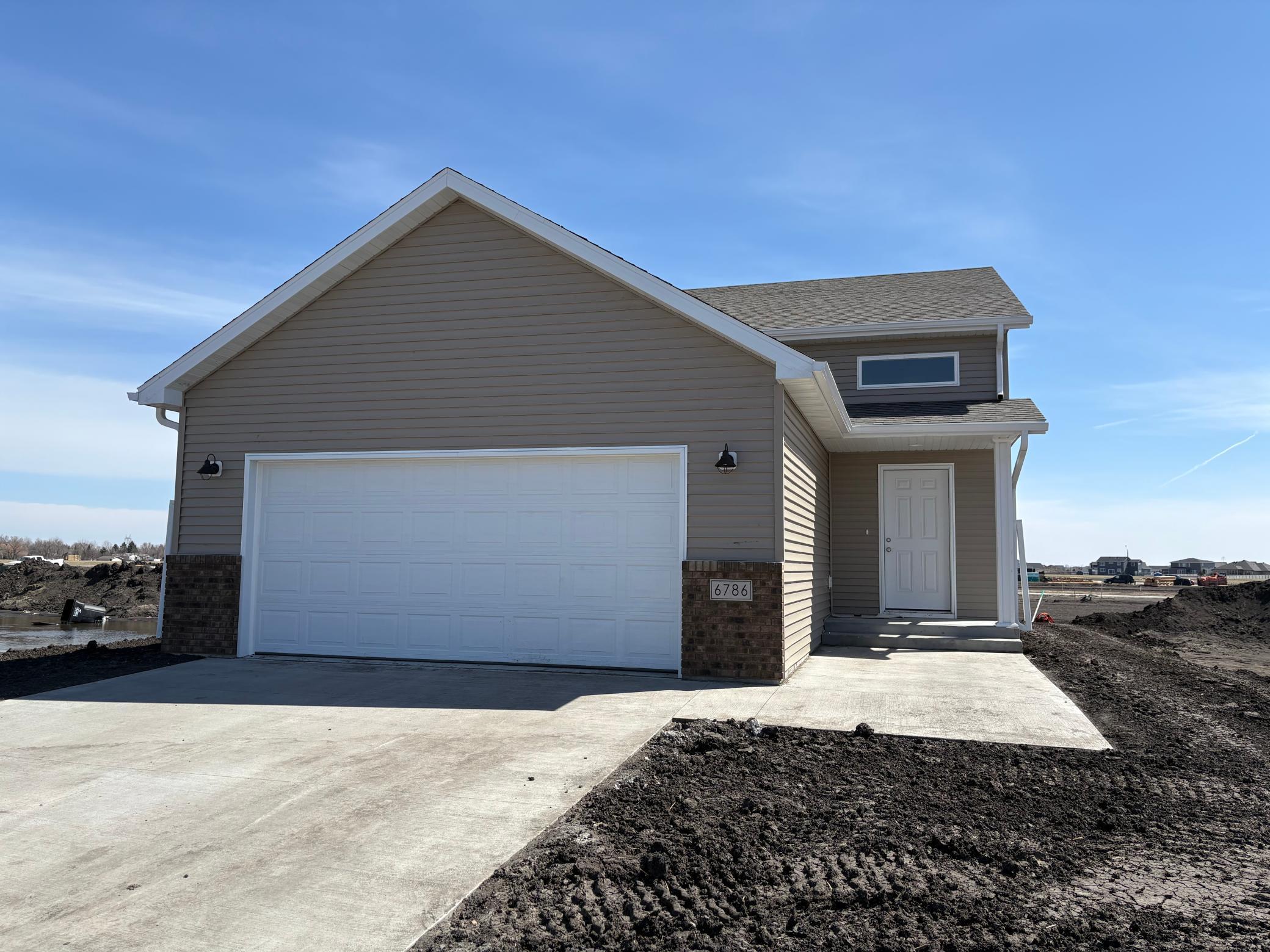 6786 32nd Street S Fargo ND 58104