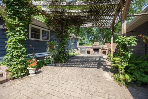 1028 13th Street E Glencoe MN 55336