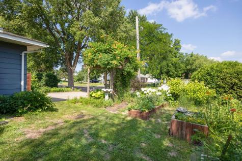 1028 13th Street E Glencoe MN 55336