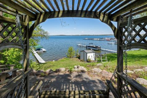 208 E Lake Street Waconia MN 55387