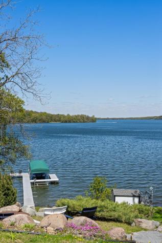 208 E Lake Street Waconia MN 55387