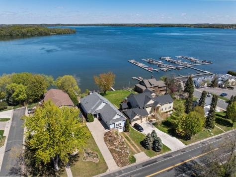 208 E Lake Street Waconia MN 55387