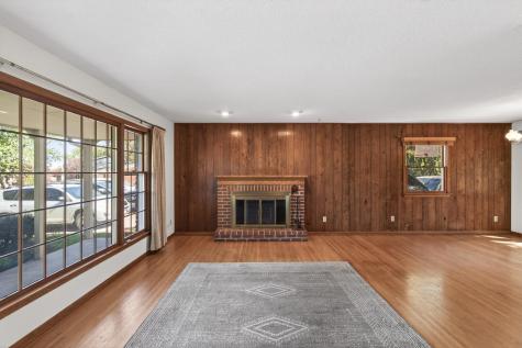 2431 Francis Street South Saint Paul MN 55075