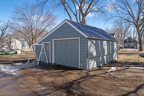 510 Monroe Street SE Hutchinson MN 55350