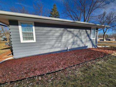 1006 Maplehill Drive Albert Lea MN 56007