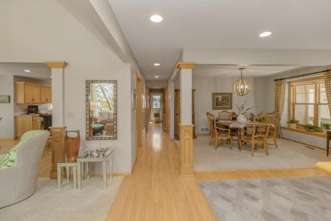 472 Vadnais Lake Drive Vadnais Heights MN 55127
