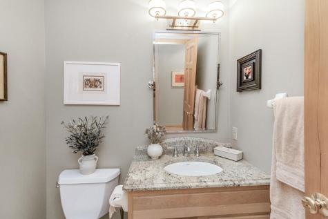 472 Vadnais Lake Drive Vadnais Heights MN 55127
