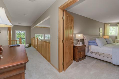 472 Vadnais Lake Drive Vadnais Heights MN 55127