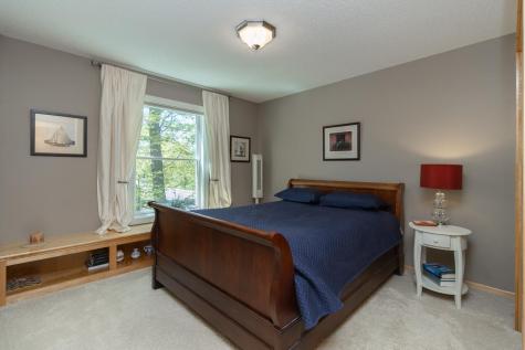 472 Vadnais Lake Drive Vadnais Heights MN 55127
