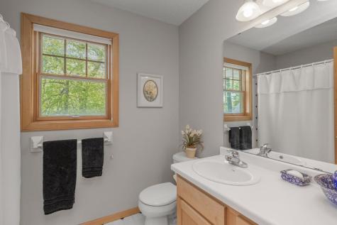 472 Vadnais Lake Drive Vadnais Heights MN 55127