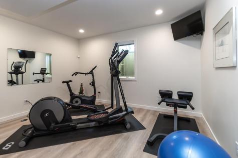 472 Vadnais Lake Drive Vadnais Heights MN 55127