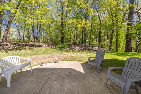 472 Vadnais Lake Drive Vadnais Heights MN 55127