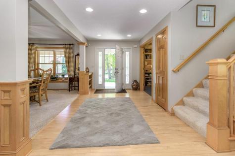 472 Vadnais Lake Drive Vadnais Heights MN 55127