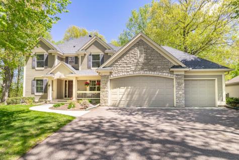 472 Vadnais Lake Drive Vadnais Heights MN 55127