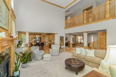 472 Vadnais Lake Drive Vadnais Heights MN 55127