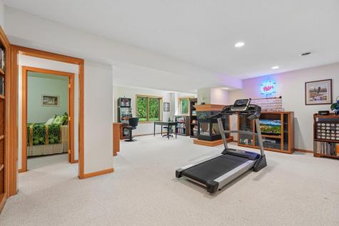 5754 Pond Drive Shoreview MN 55126
