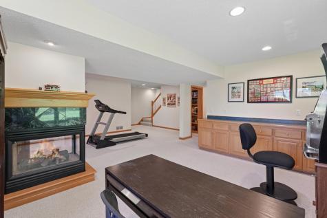 5754 Pond Drive Shoreview MN 55126