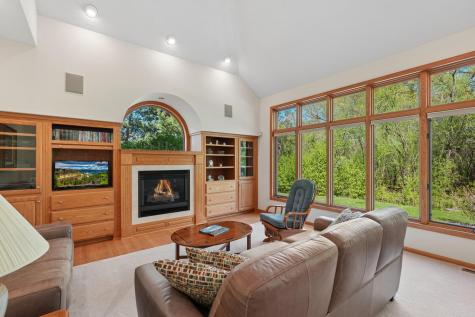 5754 Pond Drive Shoreview MN 55126