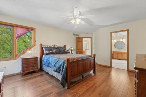 5754 Pond Drive Shoreview MN 55126