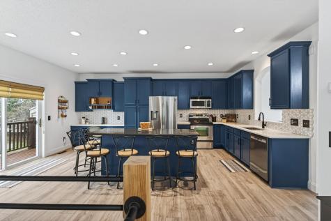 4372 Victor Path Hugo MN 55038