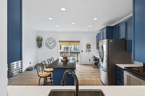 4372 Victor Path Hugo MN 55038