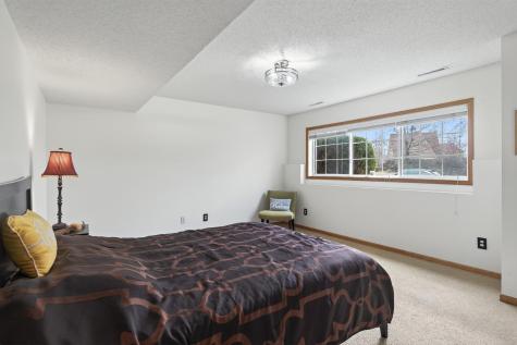 4372 Victor Path Hugo MN 55038
