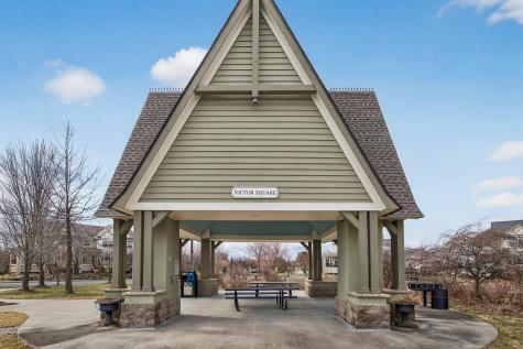 4372 Victor Path Hugo MN 55038
